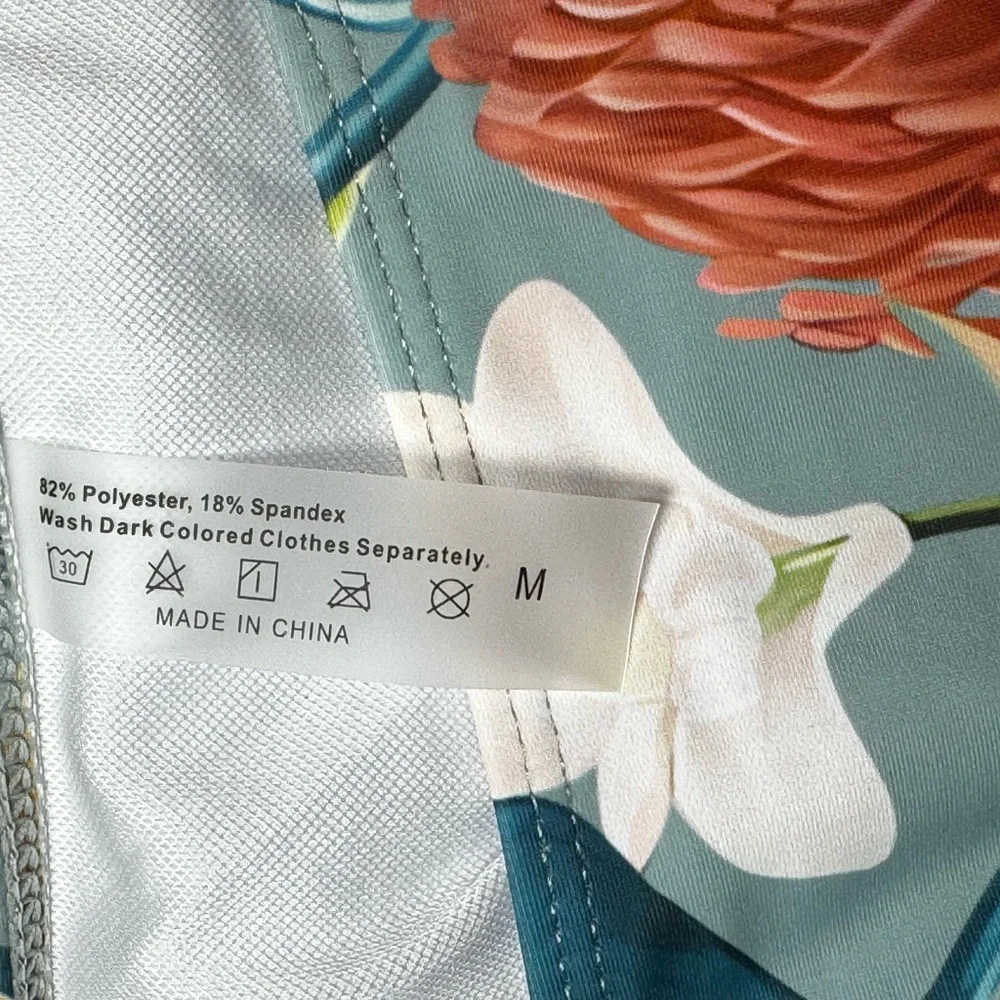 NWOT Floral Ruffle Bikini Set Size Medium - Picture 9 of 9